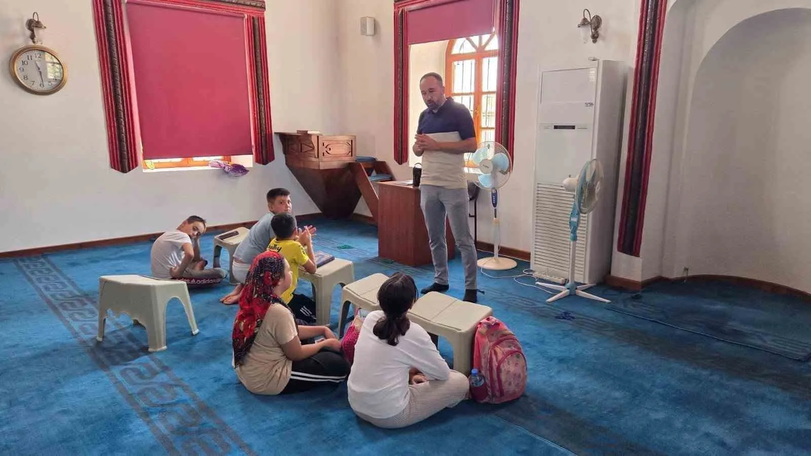 Kuyucaklı çocuklara hayat dersi: Sadece Kur'an değil, ahlak ve sorumluluk eğitimi de veriliyor