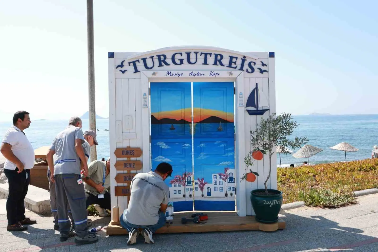 Bodrum'un yeni simgesi Turgutreis'te: Ege'nin maviliği bu kapıdan izlenecek