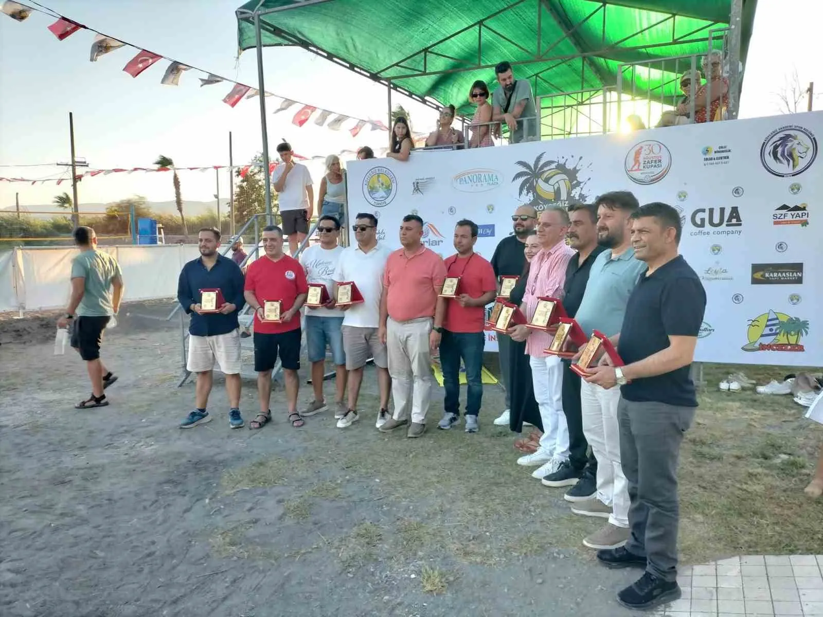 Zafer Kupası için kumlar ısındı: Köyceğiz’de plaj voleybolu şöleni başladı