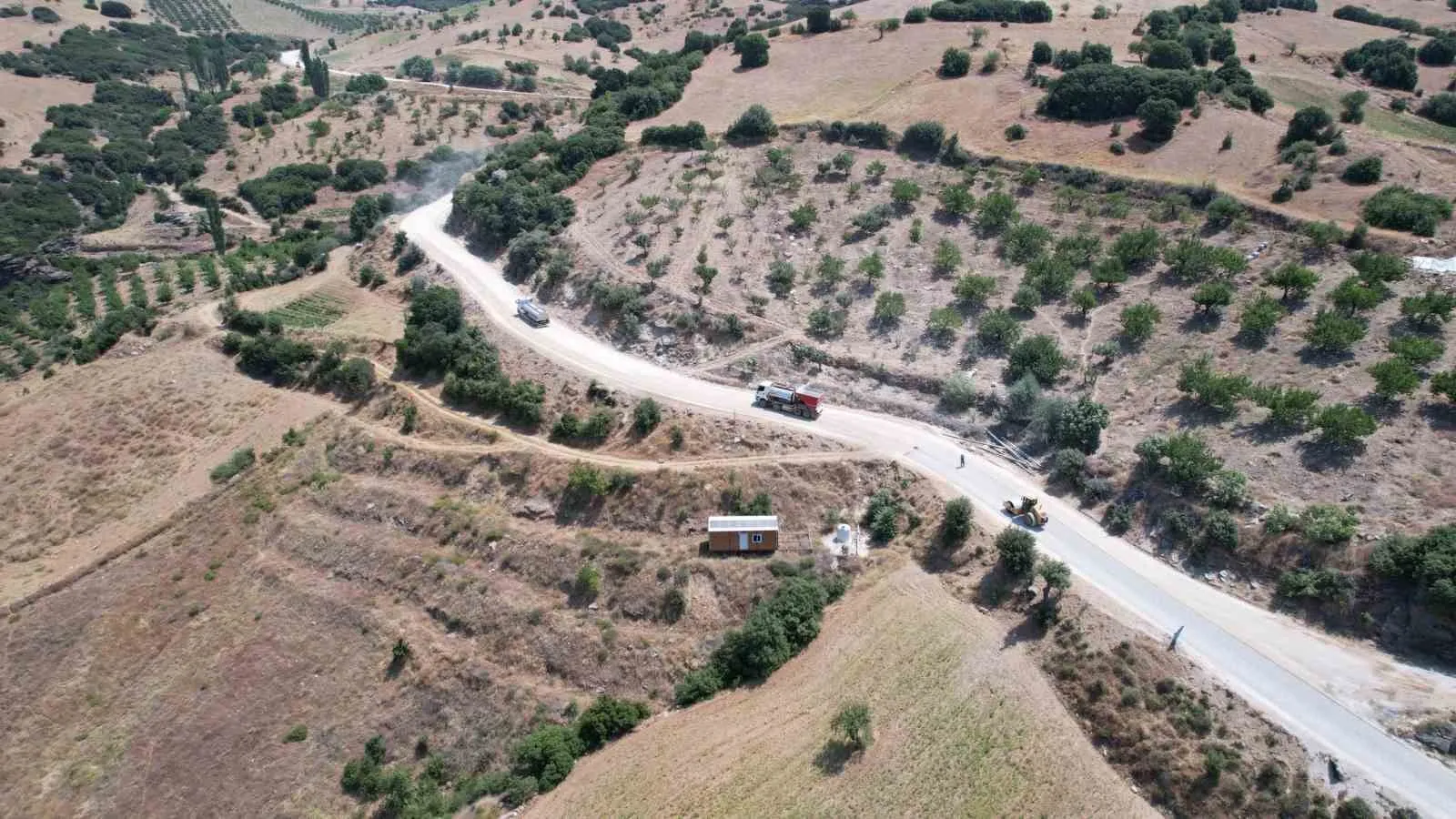 Kula’da on yıllık yol çilesi sona eriyor: Manisa Büyükşehir’den dev asfalt hamlesi