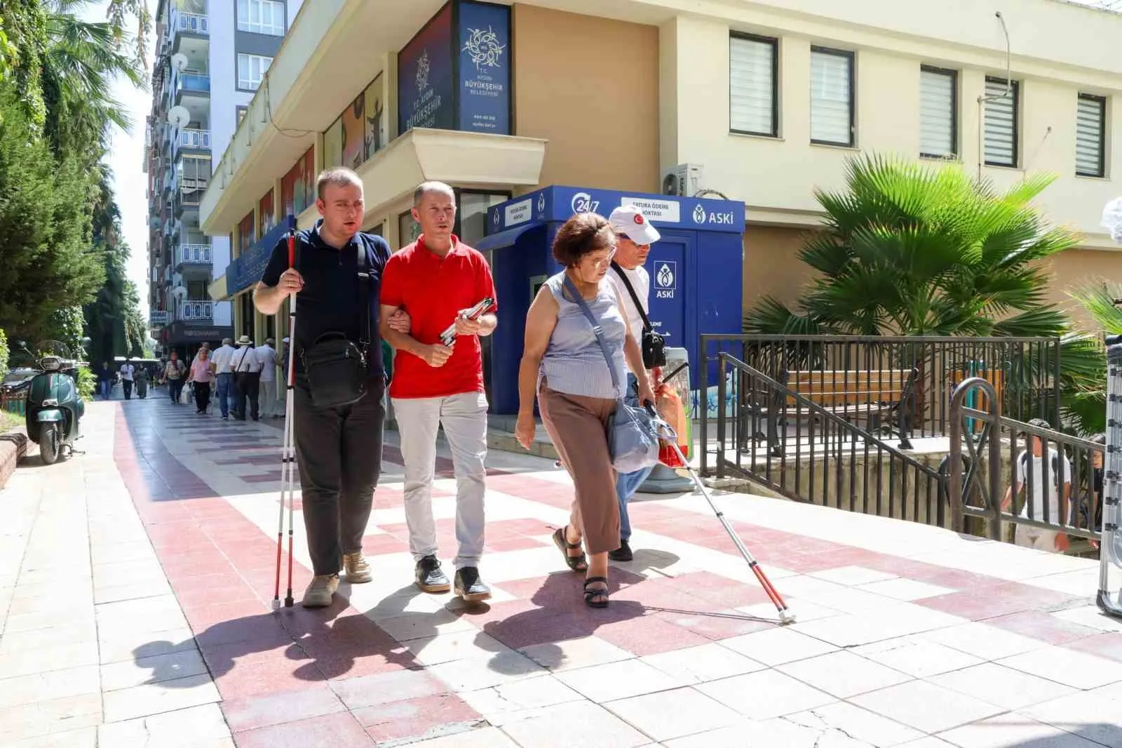 Aydın’da Görme Engellilerin Bağımsızlık Sembolü Törenle Dağıtıldı