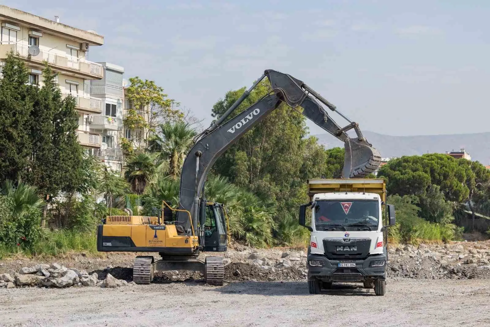 Karşıyaka’da stat düğümü çözülüyor: İzmir Büyükşehir’den iddialara net yanıt