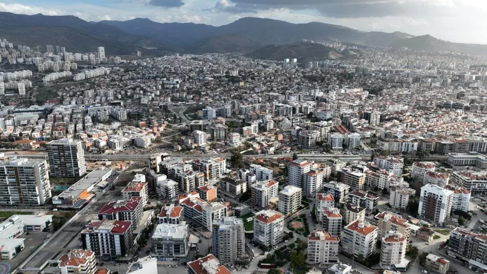 İzmir emlak piyasasında EİDS dönemi: İlan kirliliği yarı yarıya eridi