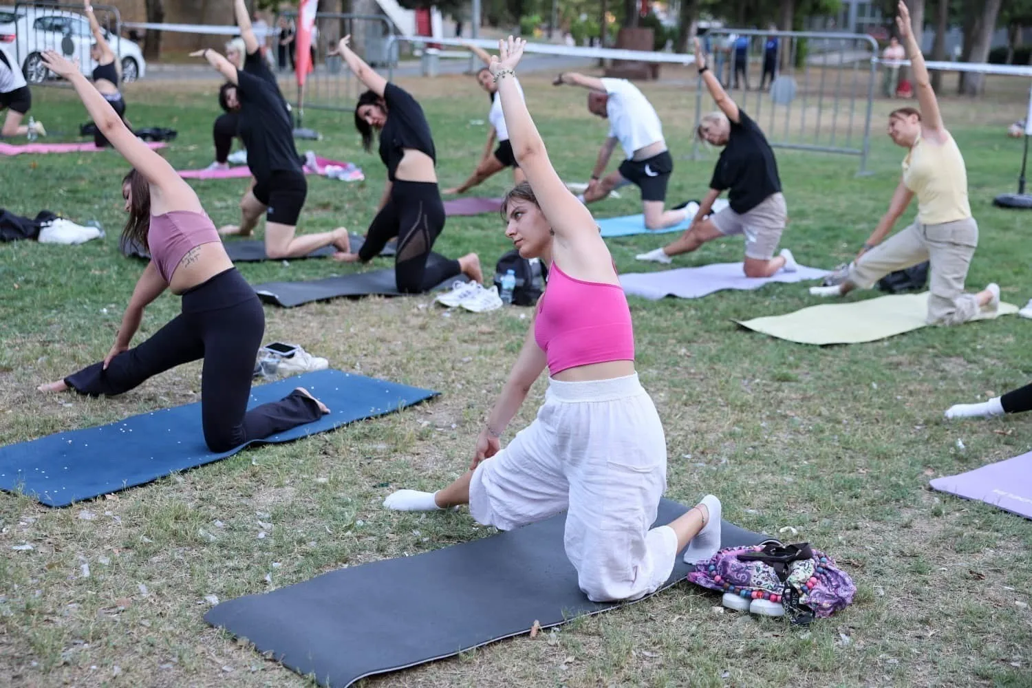 Efeler'de yeşilin içinde spor keyfi Ağustos'ta da devam ediyor
