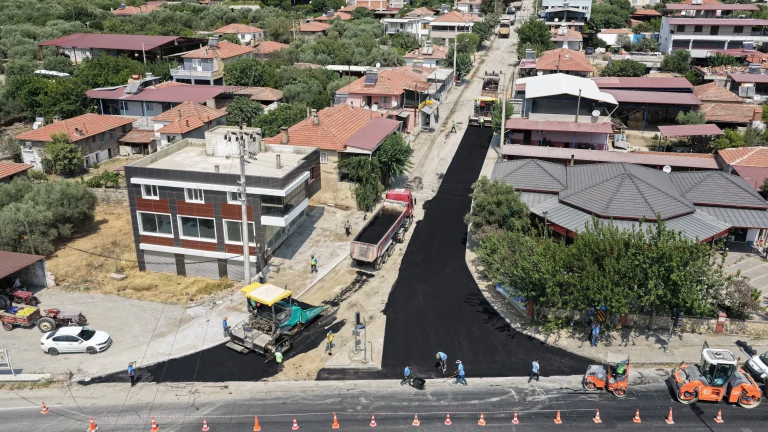Kuyucaklıların yol çilesi bitiyor: İki mahalle arasında asfalt seferberliği