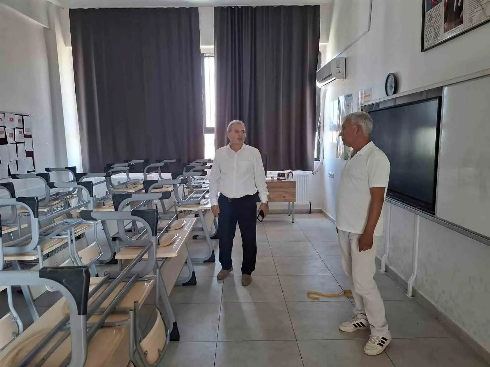 Sarıgöl'de eğitim mesaisi: Okullarda hummalı hazırlık süreci