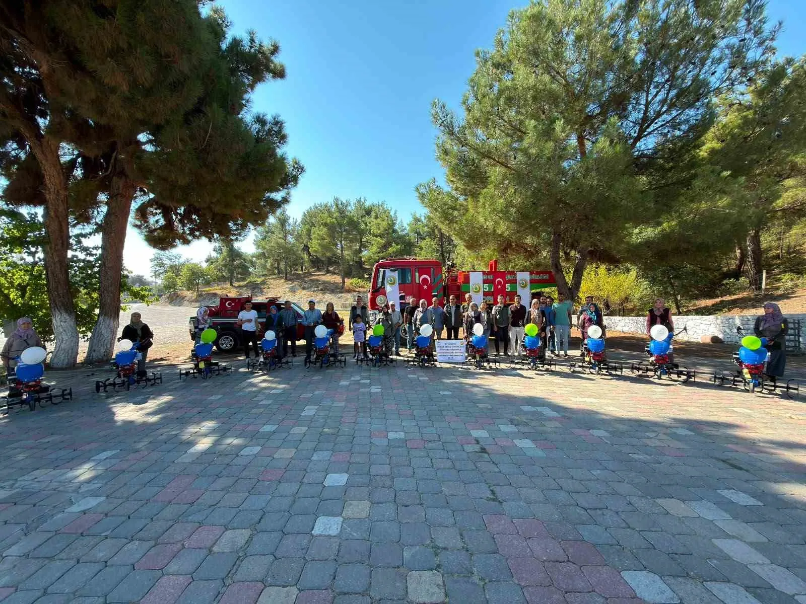 Gördes'te Kırsal Kalkınmaya Kadın Eli: 15 Haneye Tam Destekli Çapa Motoru