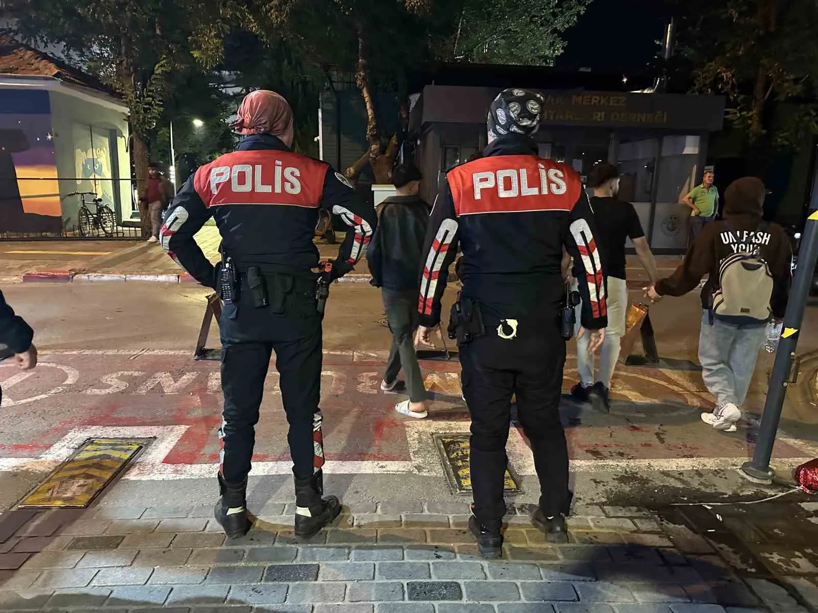 Uşak’ta şafak operasyonu: Aranan şahıslara ve suç unsurlarına geçit yok