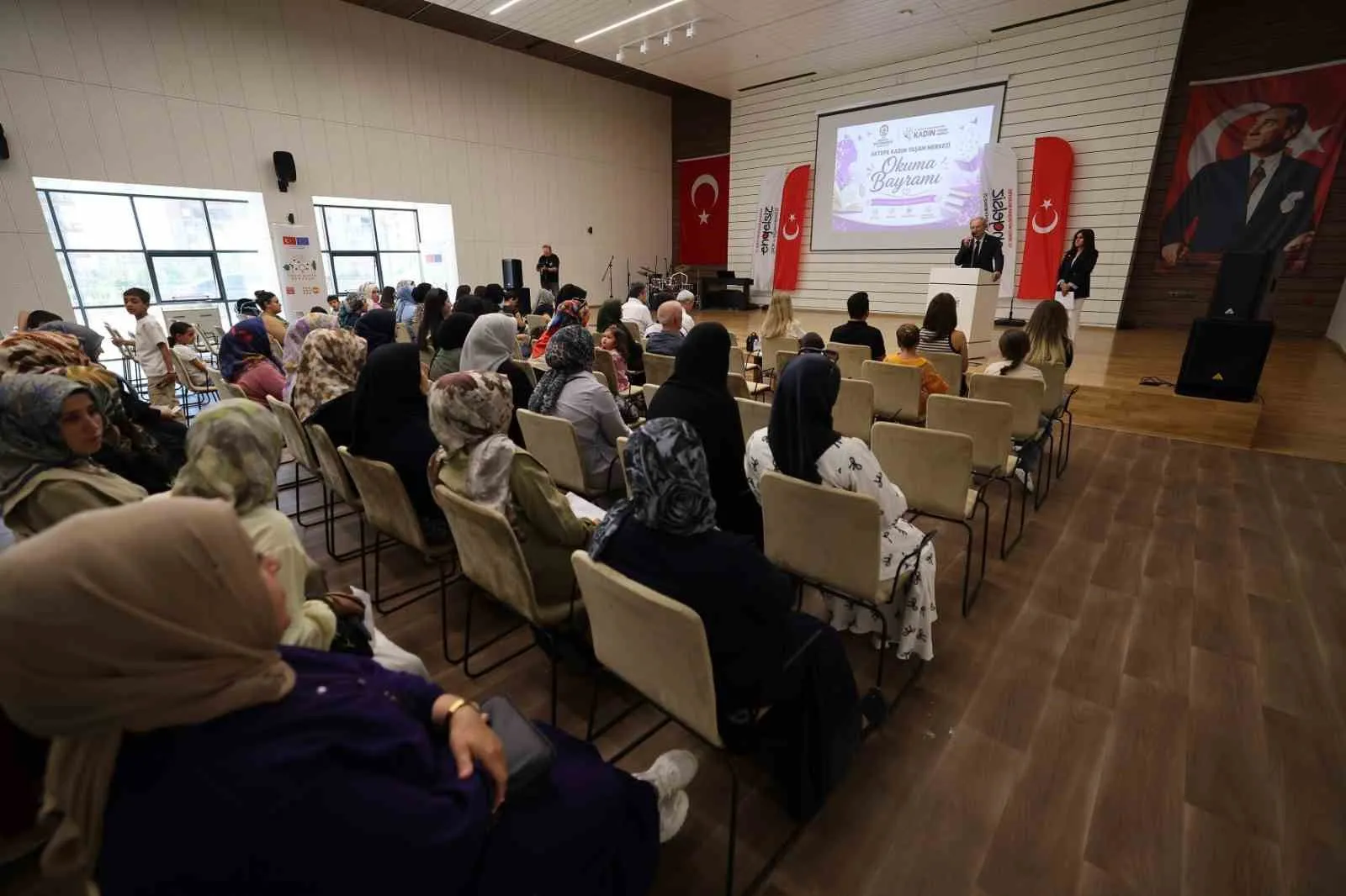 Okuma Bayramı'nda gözyaşları ve gurur: 21 kadın hayatını yeniden yazdı
