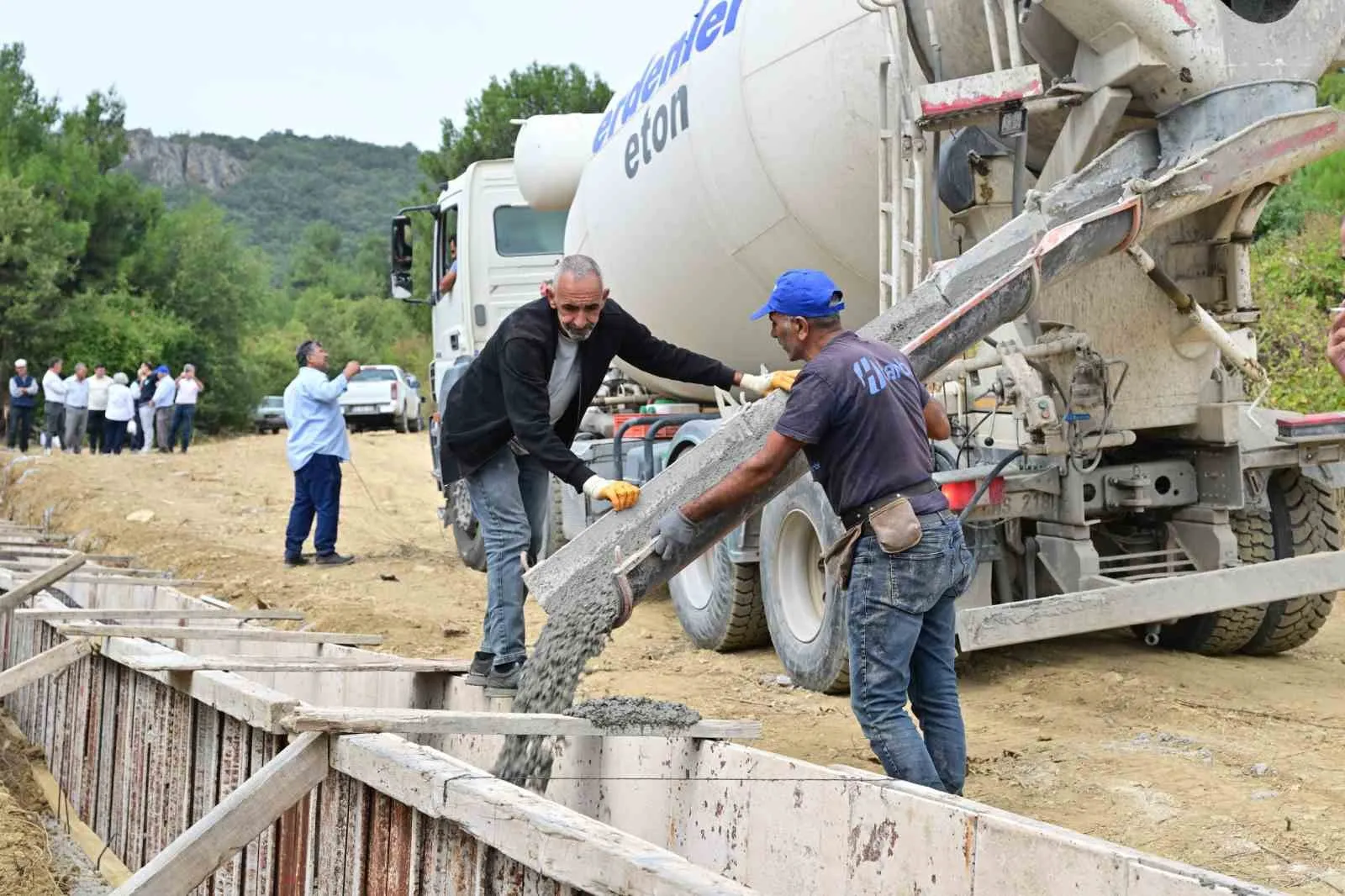 Gördes’te üreticinin yüzünü güldürecek dev hamle: Kıranköy’de su depolama dönemi başlıyor
