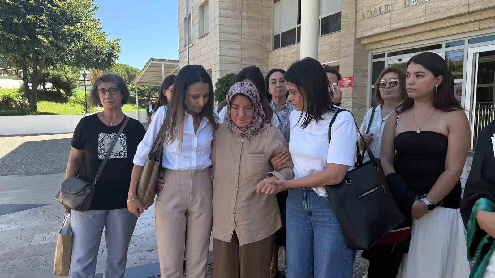 Muğla'daki kadın cinayeti davasında şok iddialar: "Eşimi ben öldürmedim" dedi, oğlu gerçekleri anlattı