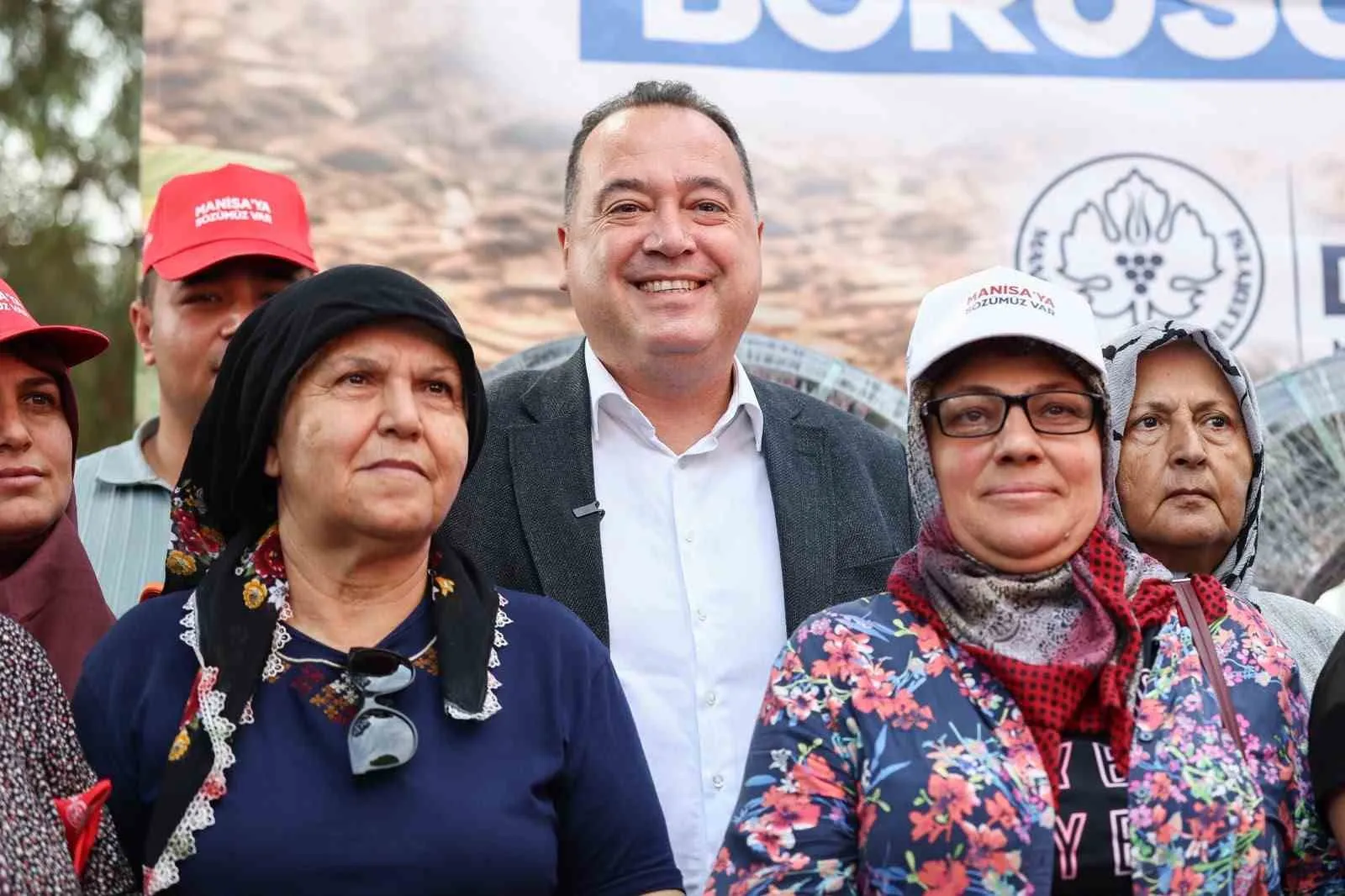 Manisa’da çiftçinin yüzünü güldüren hamle: 500 üreticiye dev sulama desteği
