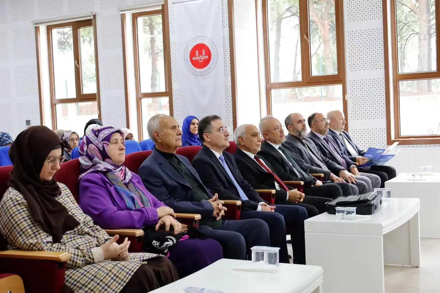 Denizli’de din görevlilerine rehberlik eğitimi: İdeal temsilin kapıları aralandı