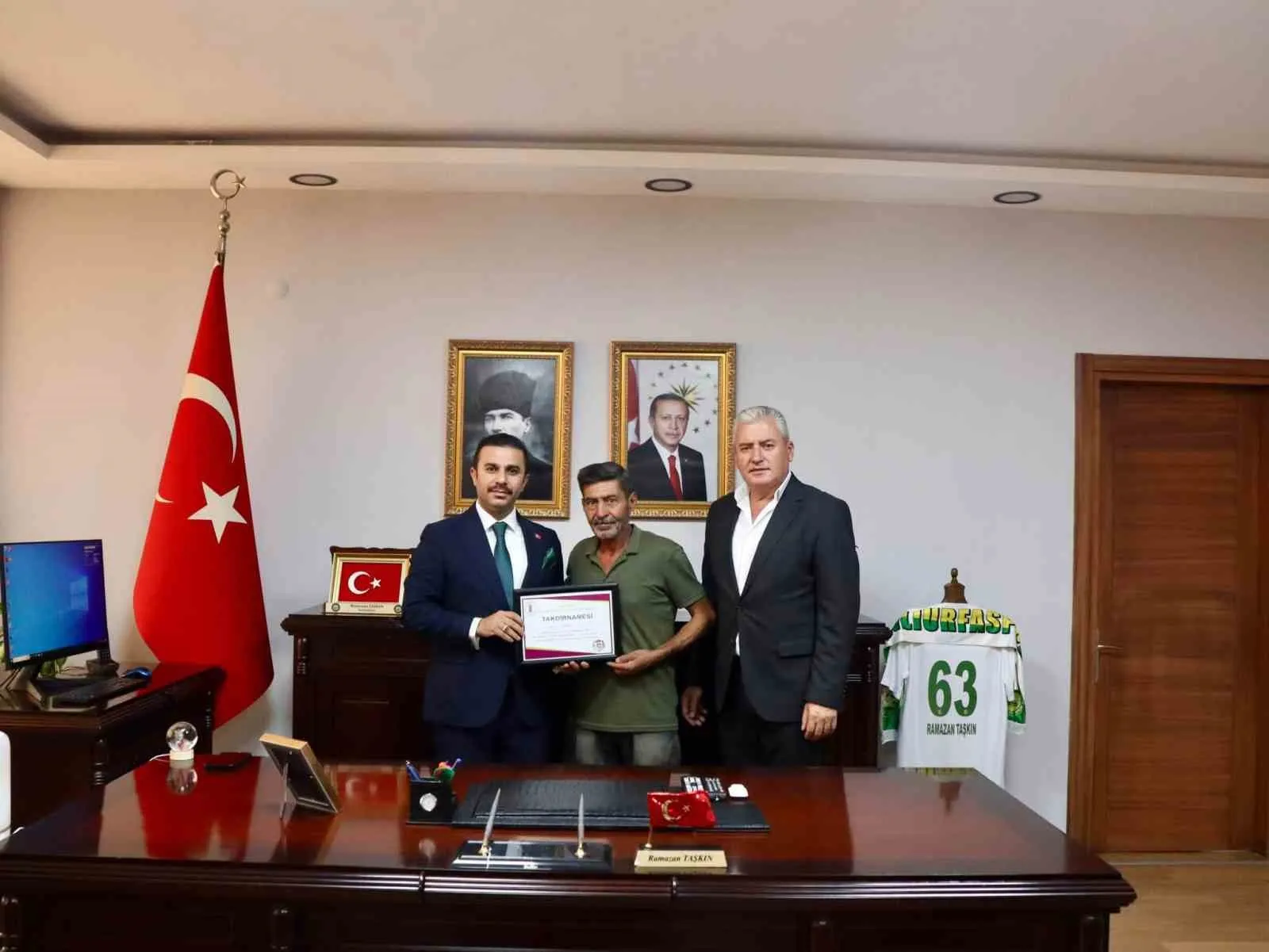 Koçarlı'nın emektar esnafları Kaymakam Taşkın ile bir araya geldi