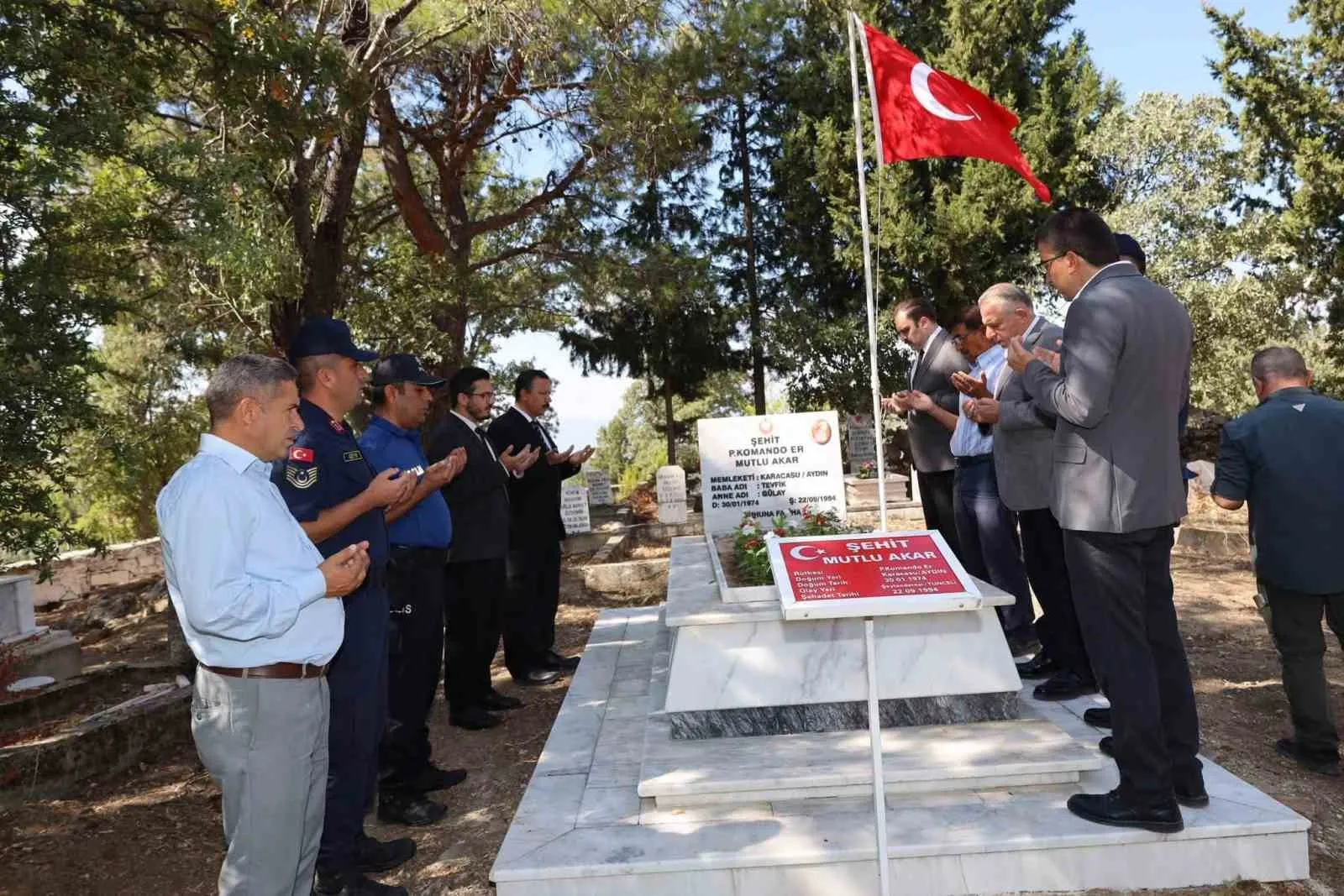 Karacasu'da vefalı anma: Şehit Mutlu Akar dualarla yad edildi