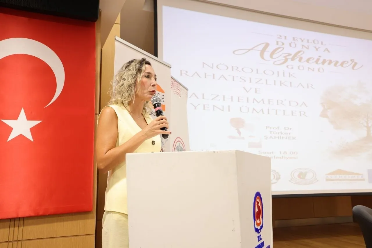 Denizli'de Alzheimer'a karşı güç birliği: Uzmanlar erken teşhisin altını çizdi