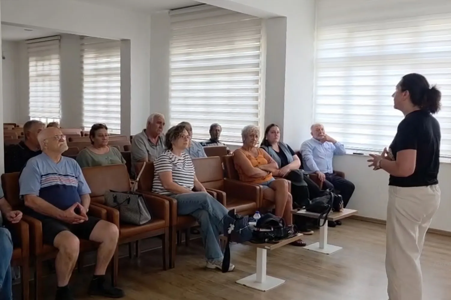 Efeler'de yeni dönem: Yaş almış bireyler için okul kapıları açılıyor