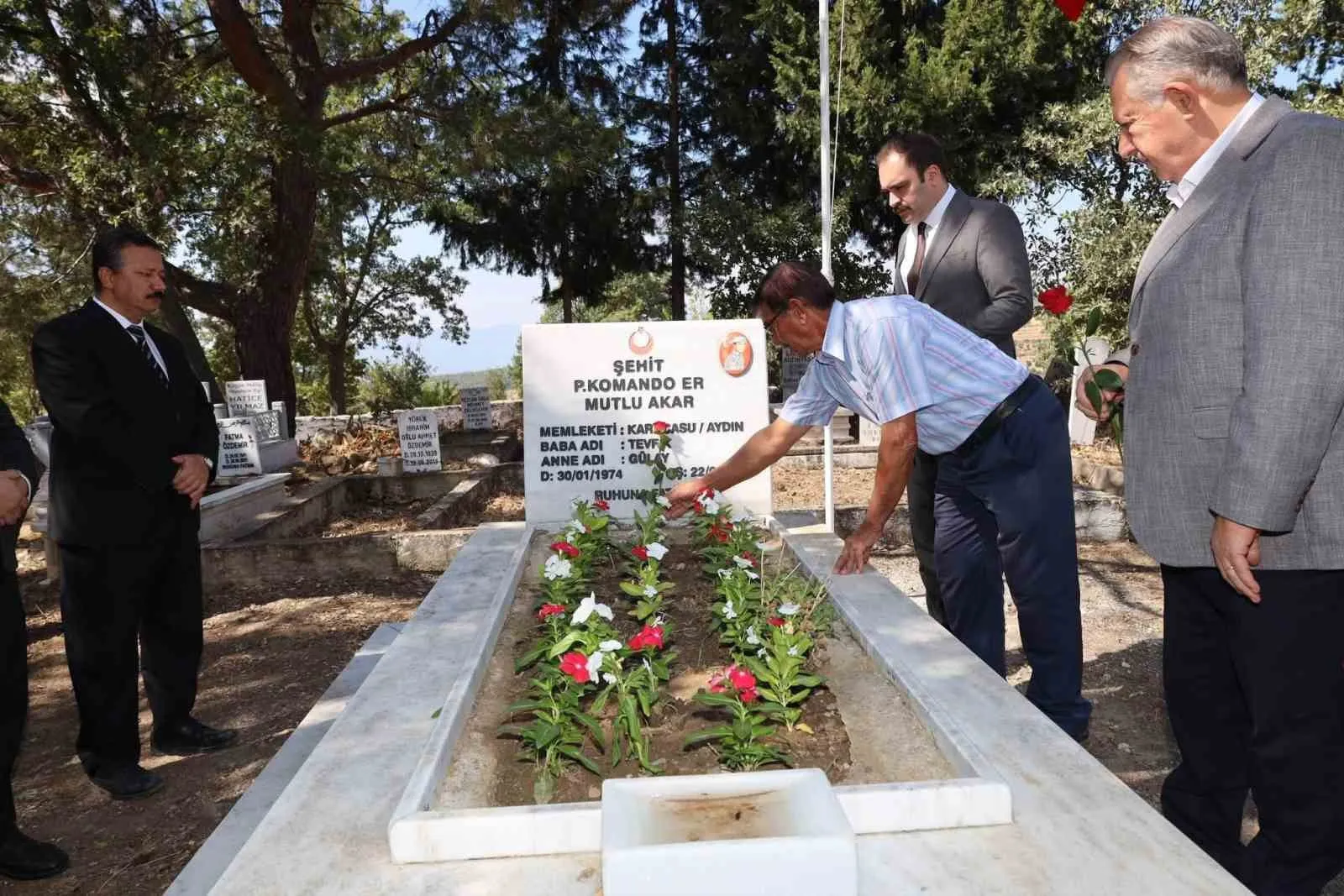 Karacasu'da vefalı anma: Şehit Mutlu Akar dualarla yad edildi