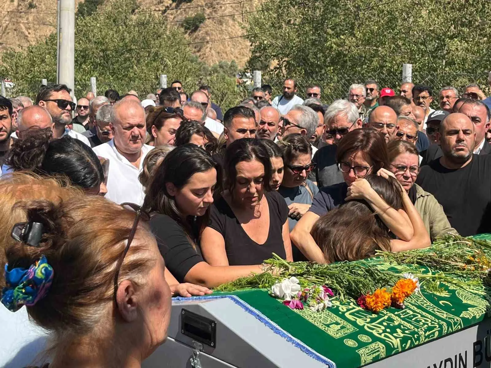 Aydın siyasetinde hüzünlü veda: Ali Çankır gözyaşlarıyla uğurlandı