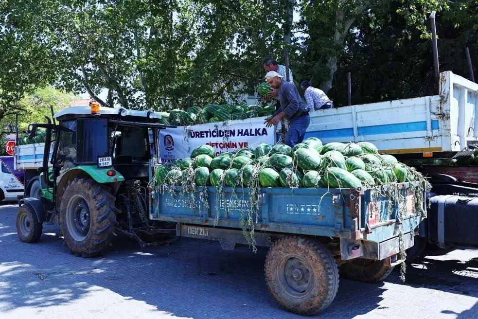 Denizli'de çifte kazanç: Hem çiftçinin ürünü değerlendi hem de sofralar şenlendi