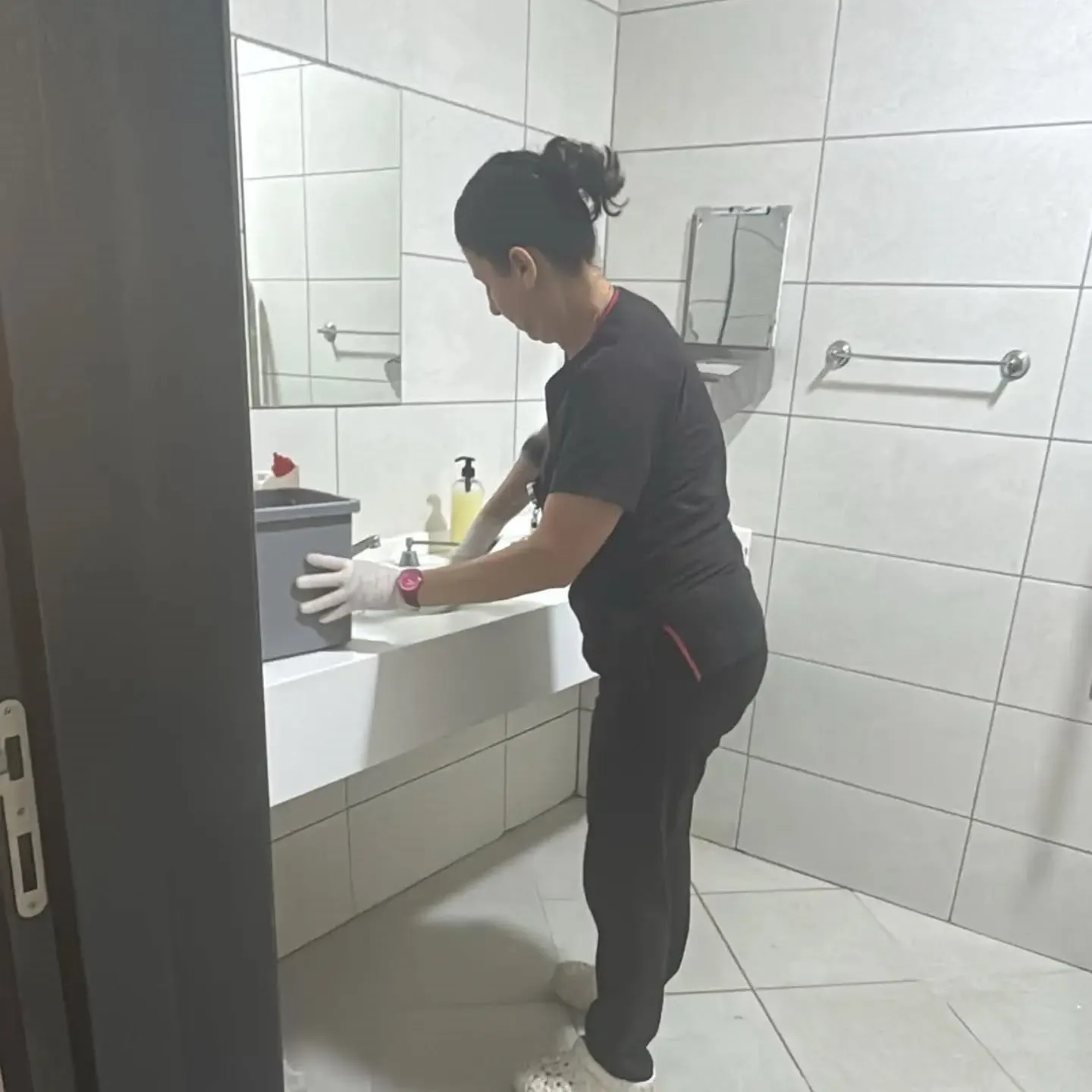 ADÜ Hastanesi’nde sterilizasyon seferberliği: Özel tim iş başında