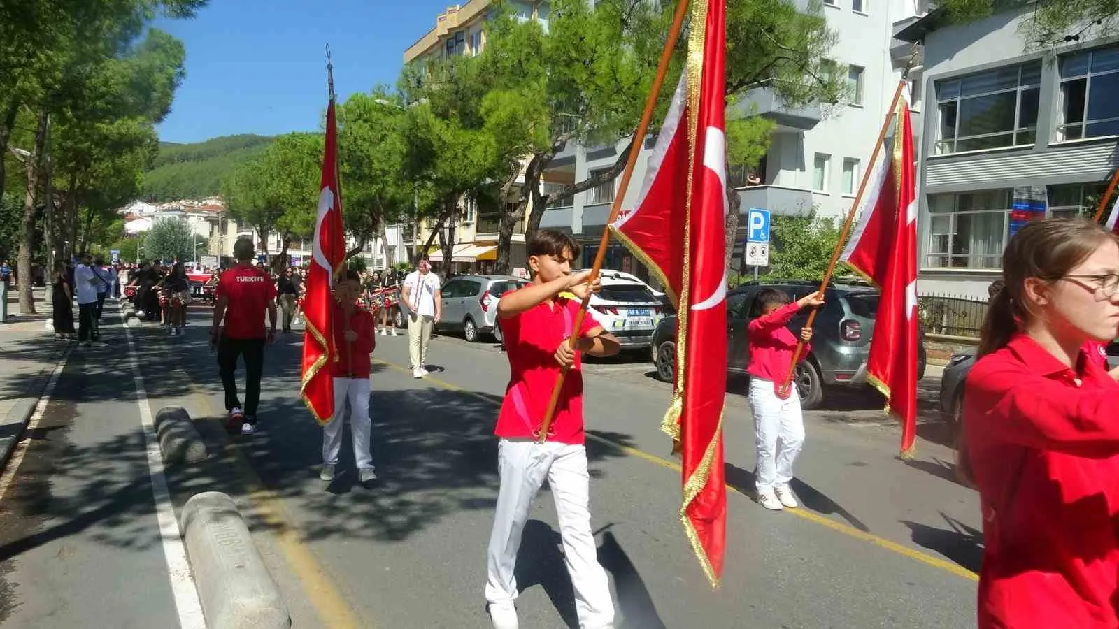 Muğla’da vefa yürüyüşü: Gaziler için omuz omuza verdiler