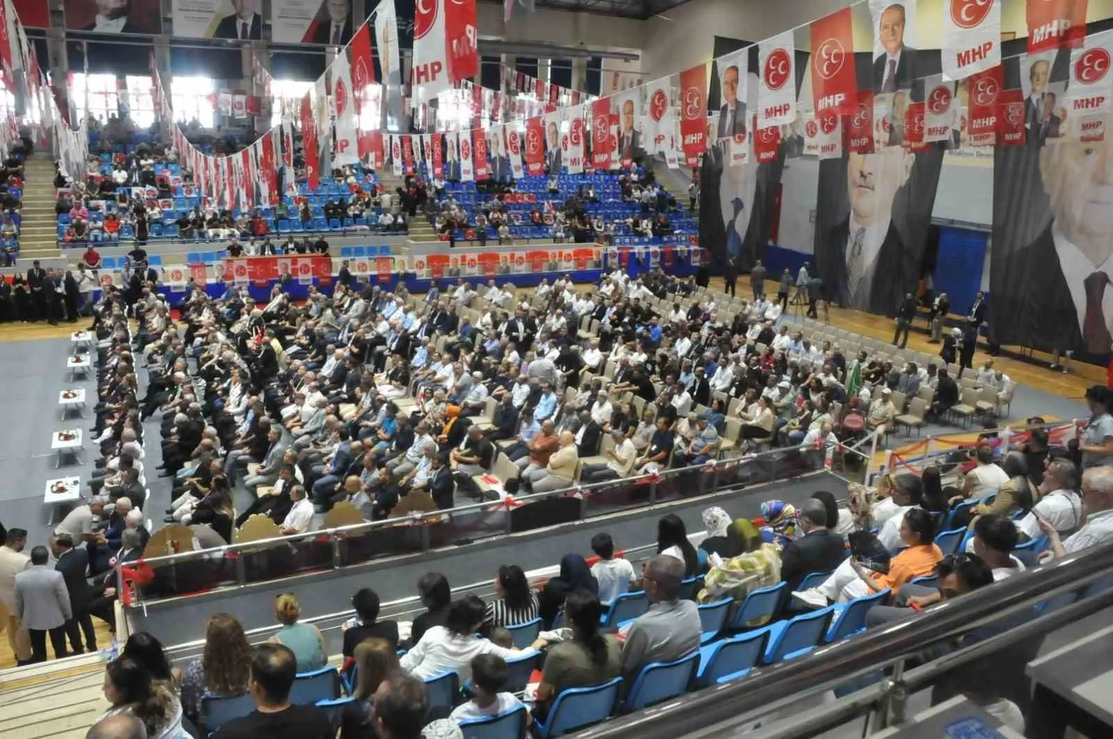 MHP Aydın’da Cihangiroğlu ile yeni dönem: Hedef zirveye yürüyüş