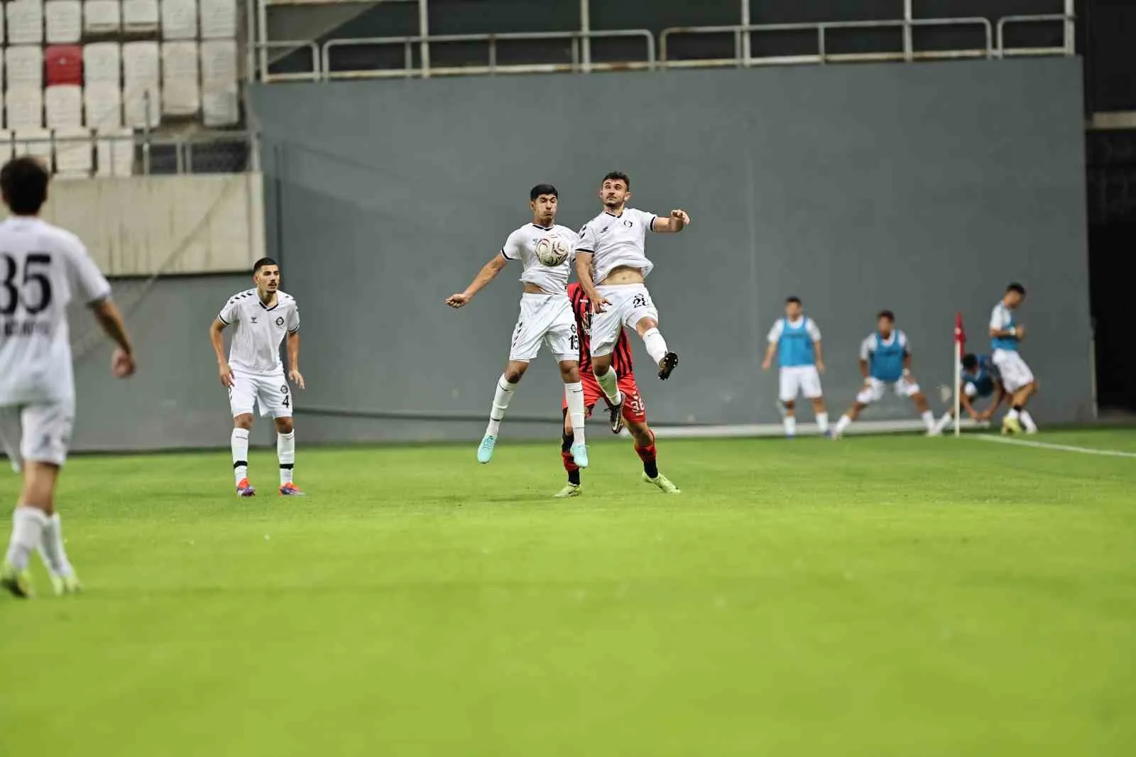 Altay evinde puanı paylaştı: İzmir'de kazanan çıkmadı