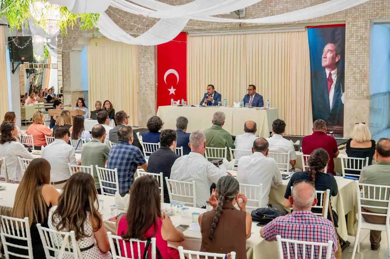 Menteşe'de Eğitim Seferberliği: Yeni Dönem Planlaması Müdürler Kurulu'nda Masaya Yatırıldı
