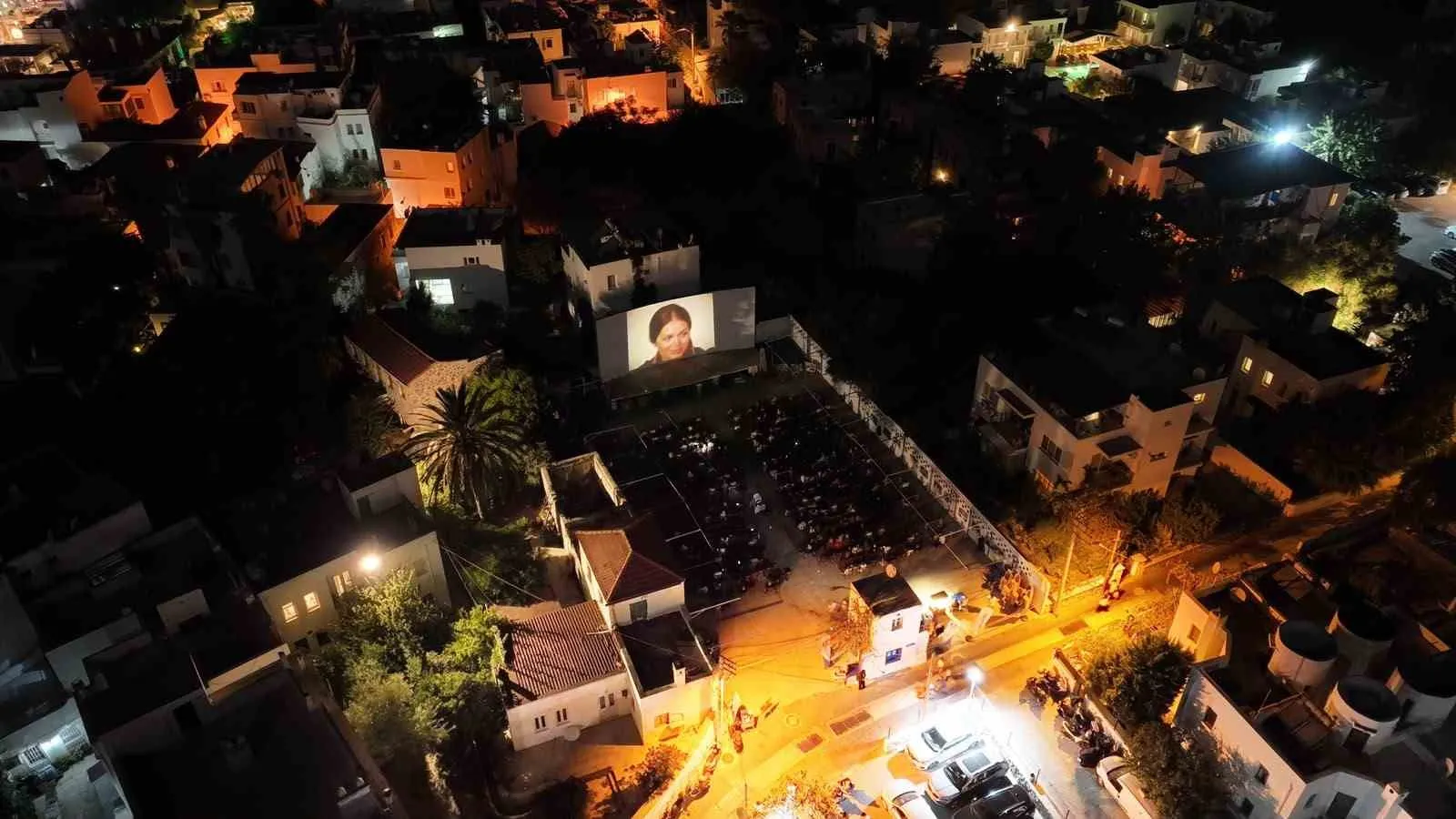 Bodrum'da beyaz perdeye nostaljik yolculuk: Eski günler Sinema Otopark'ta yeniden canlandı