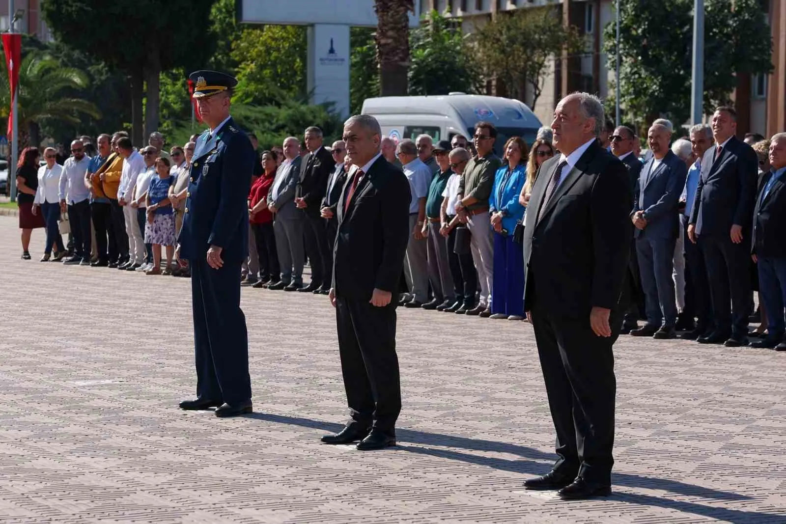 Aliağa’da 104 yıllık bağımsızlık coşkusu: Meydanlarda kurtuluş şöleni