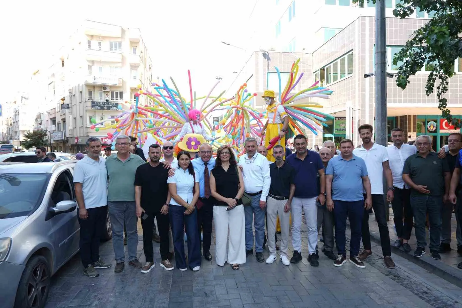 Turgutlu’da barışın sesi çocukların neşesiyle yükseldi