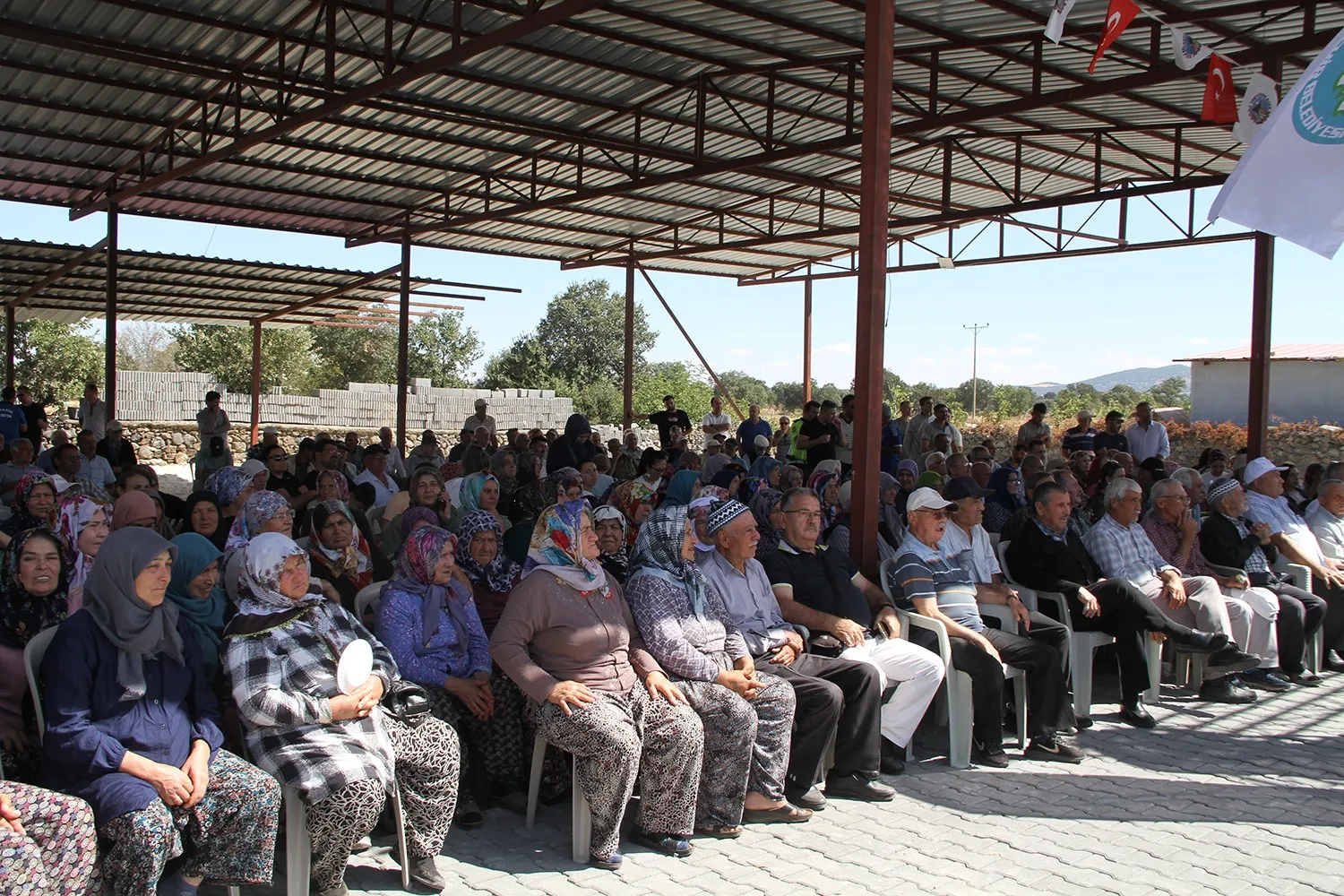 Kula’da kavun bereketi şölene dönüştü: En lezzetliler altınla ödüllendirildi