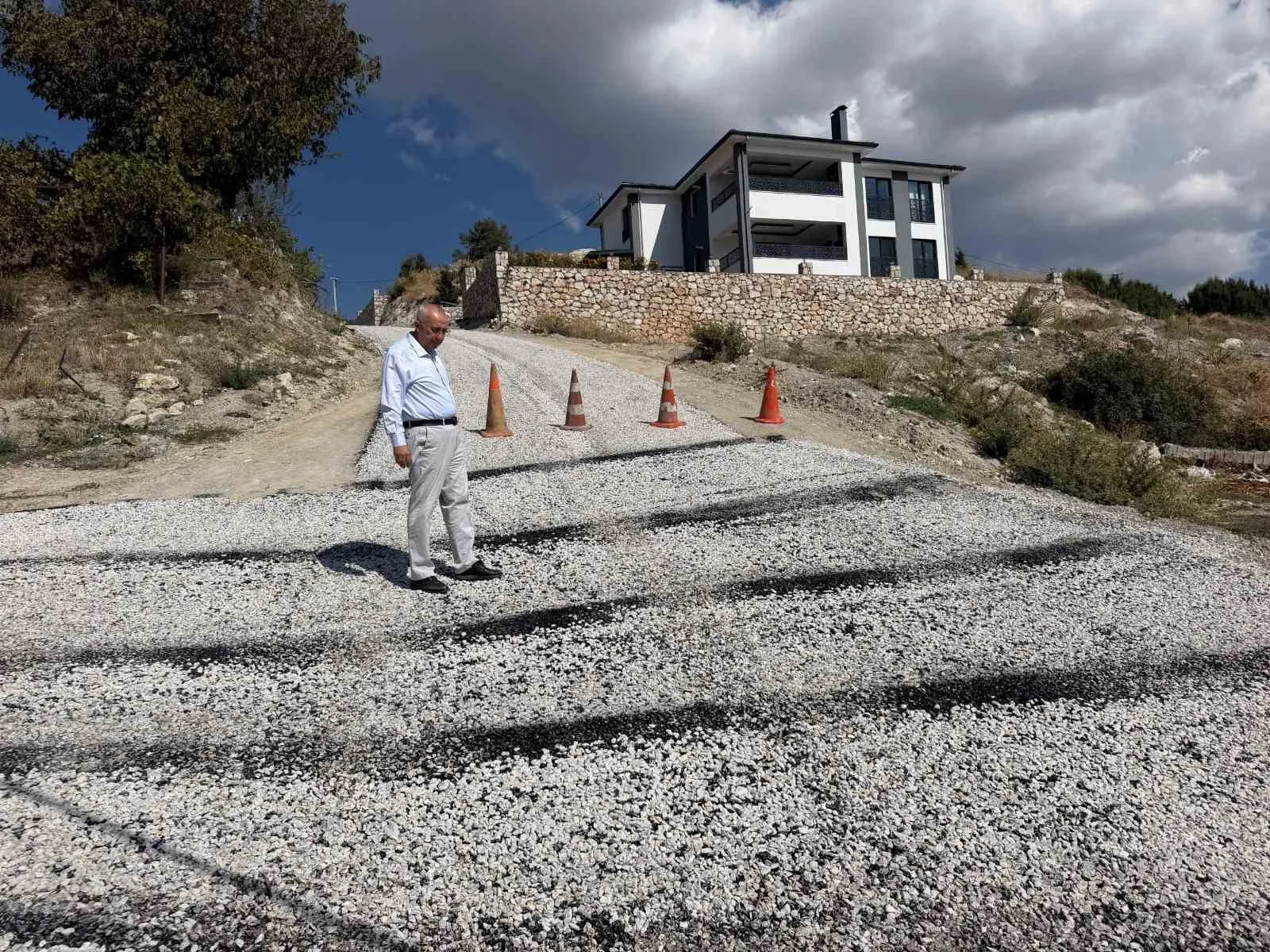 Çameli’de ulaşım seferberliği: Yeni Mahalle modern yollara kavuşuyor