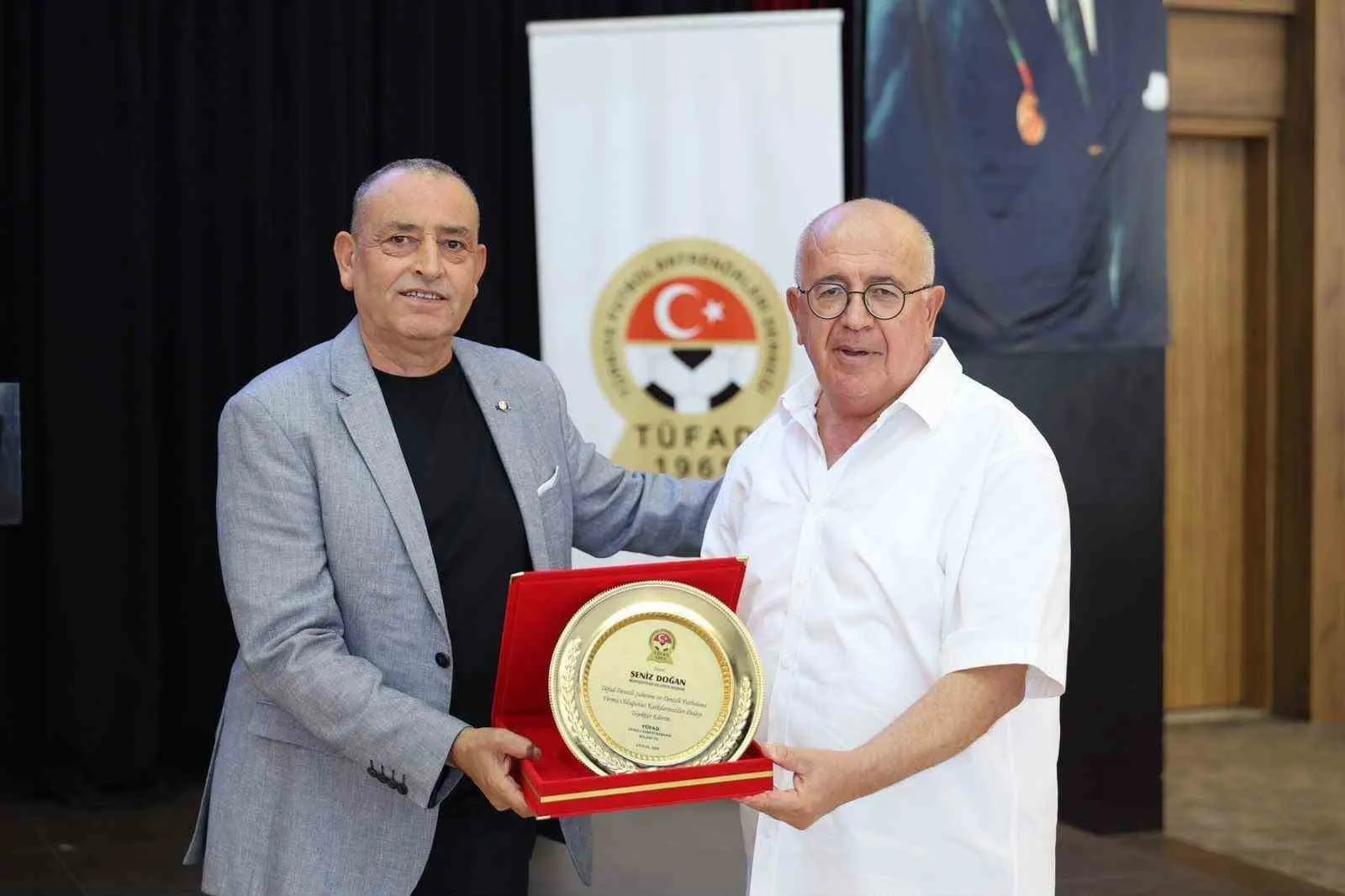 Denizli futbolunda yeni dönem: Kurallar masaya yatırıldı, şampiyonlar onurlandırıldı