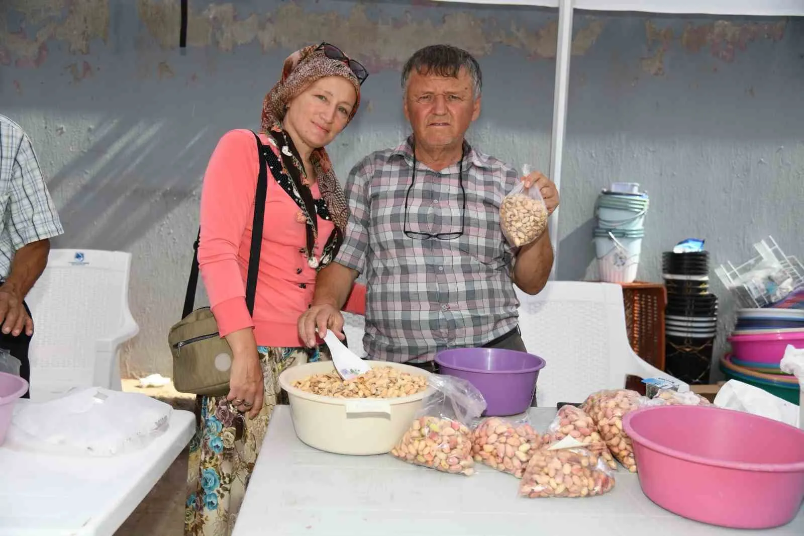 Manisa'nın bereketli topraklarında hasat heyecanı: 63 yıllık gelenek şenlikle kutlandı