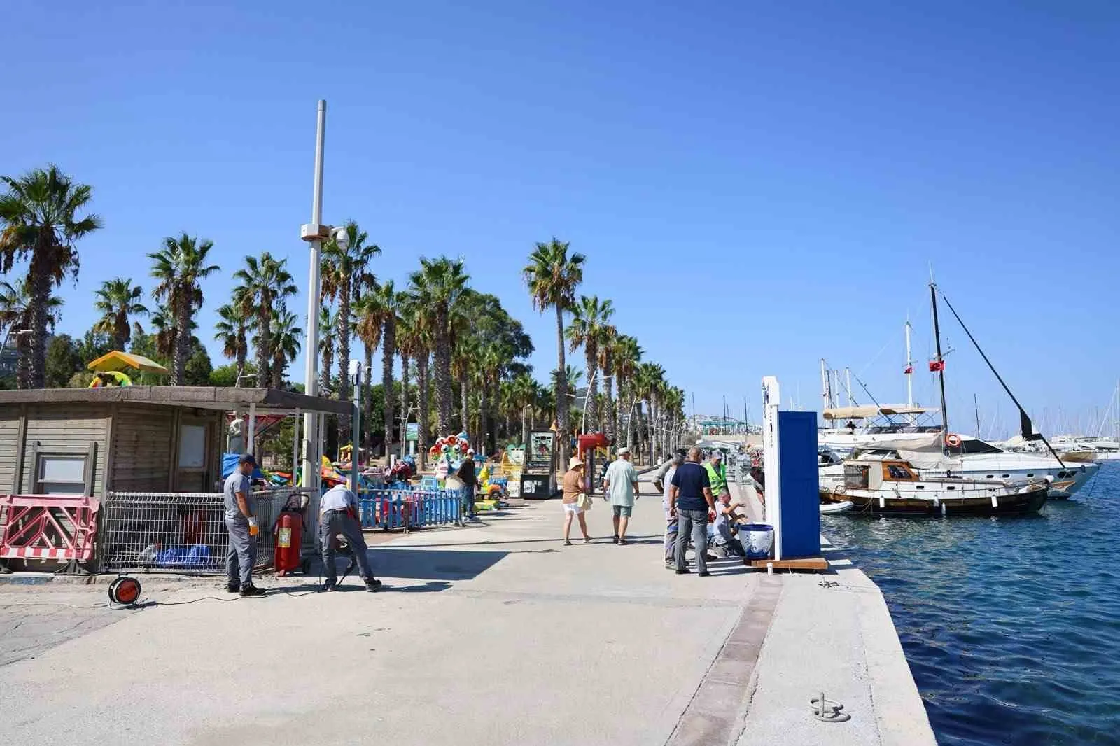 Bodrum’un simgesi haline geldi: Maviye açılan kapı şimdi Yalıkavak’ta
