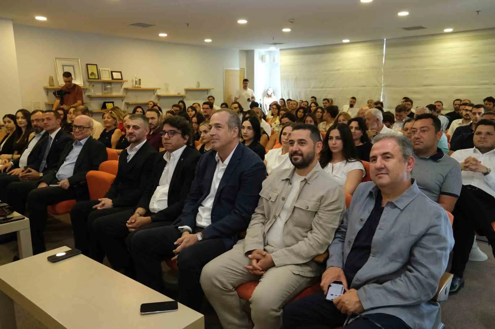 Kuşaktan kuşağa aktarılan ticari miras: Aile şirketleri markalaşma sınavında