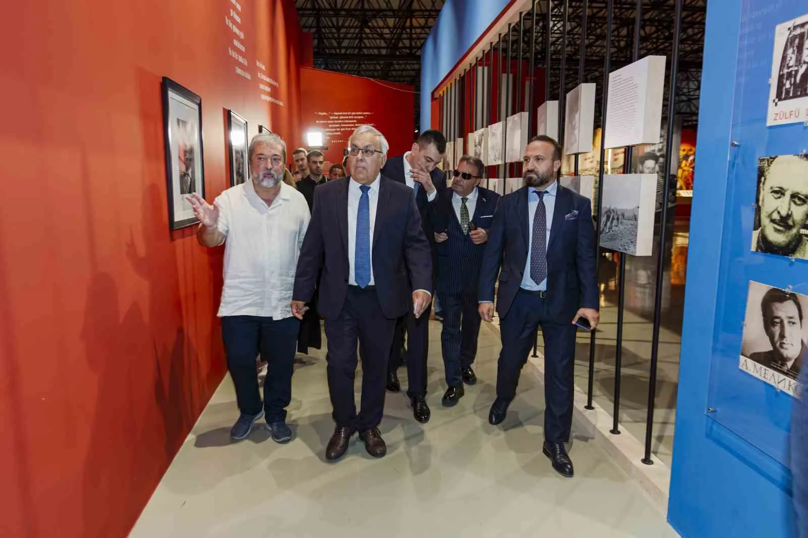 Rus Büyükelçi Vershinin’den İzmir’de Nâzım Hikmet’e vefa ziyareti