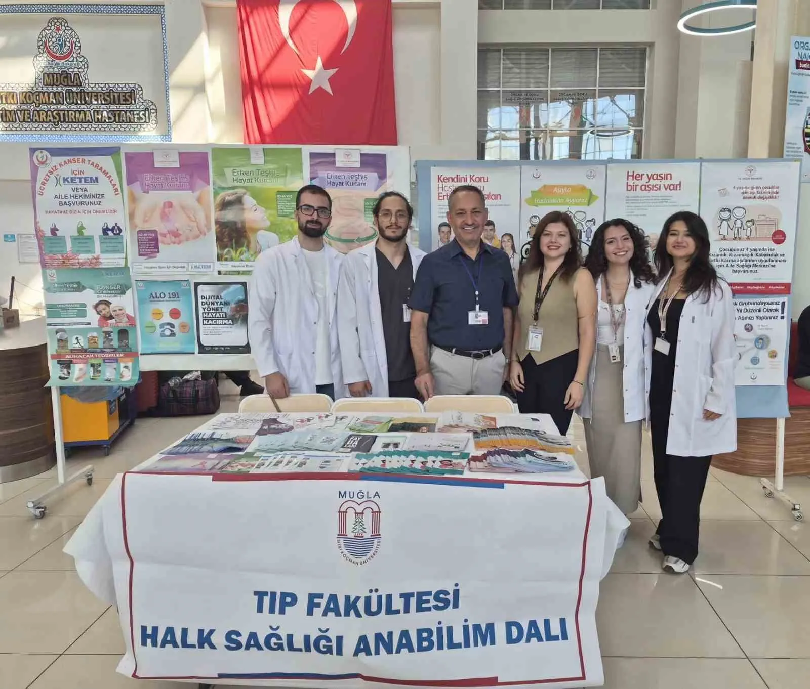 Muğla’da sağlık için seferberlik: Uzmanlar hastane kapısında buluştu