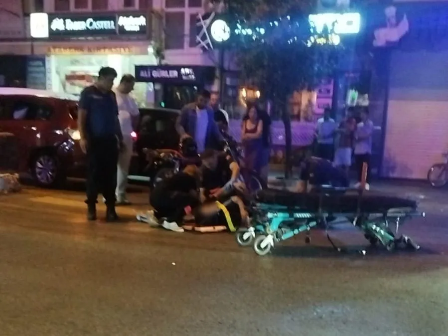 Aydın'da yürekleri ağza getiren kaza: Motosikletli sürücü yola savruldu