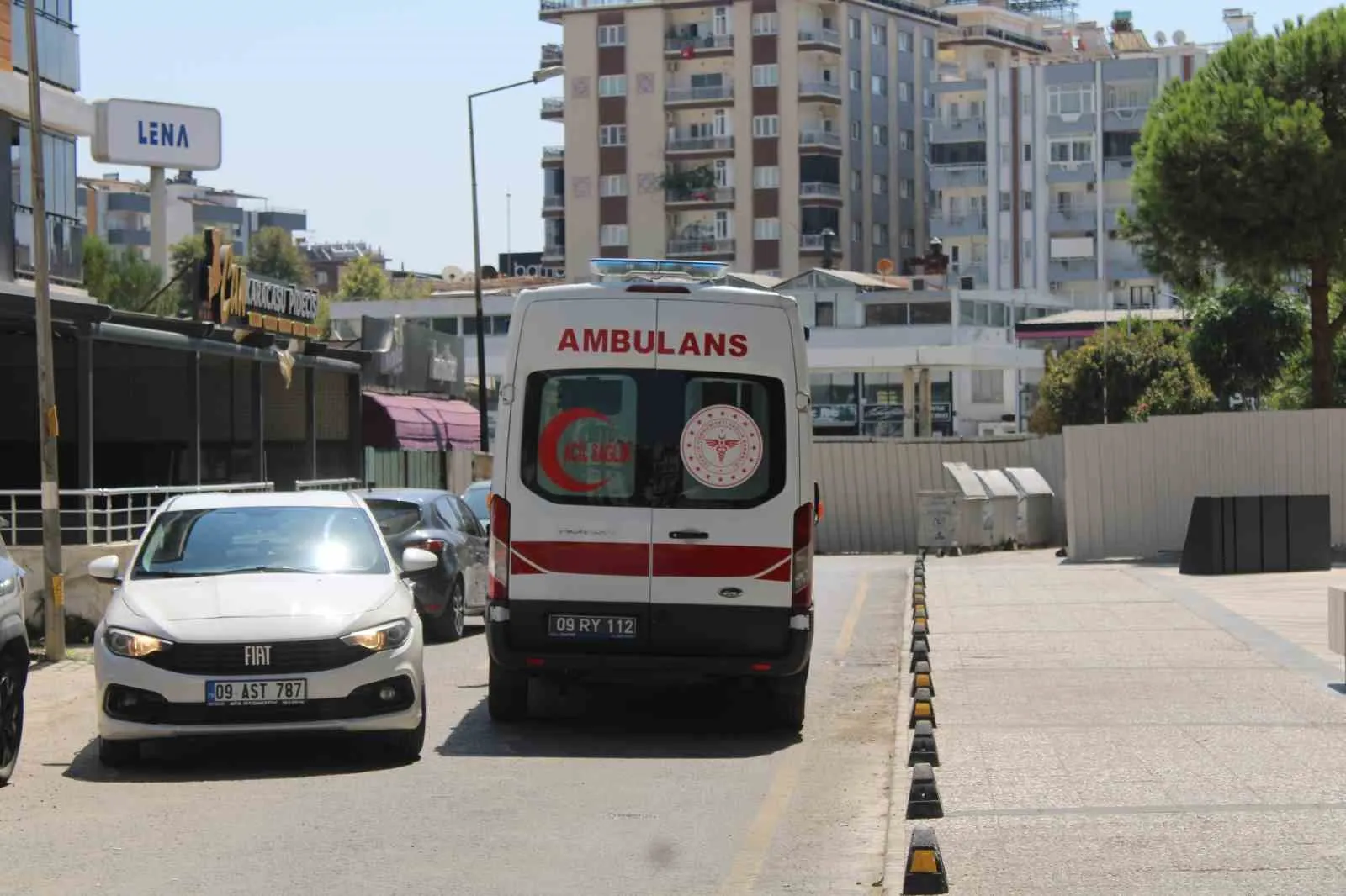 Efeler’de acı dolu ziyaret: Merdiven boşluğuna düşen şahıs hastanelik oldu