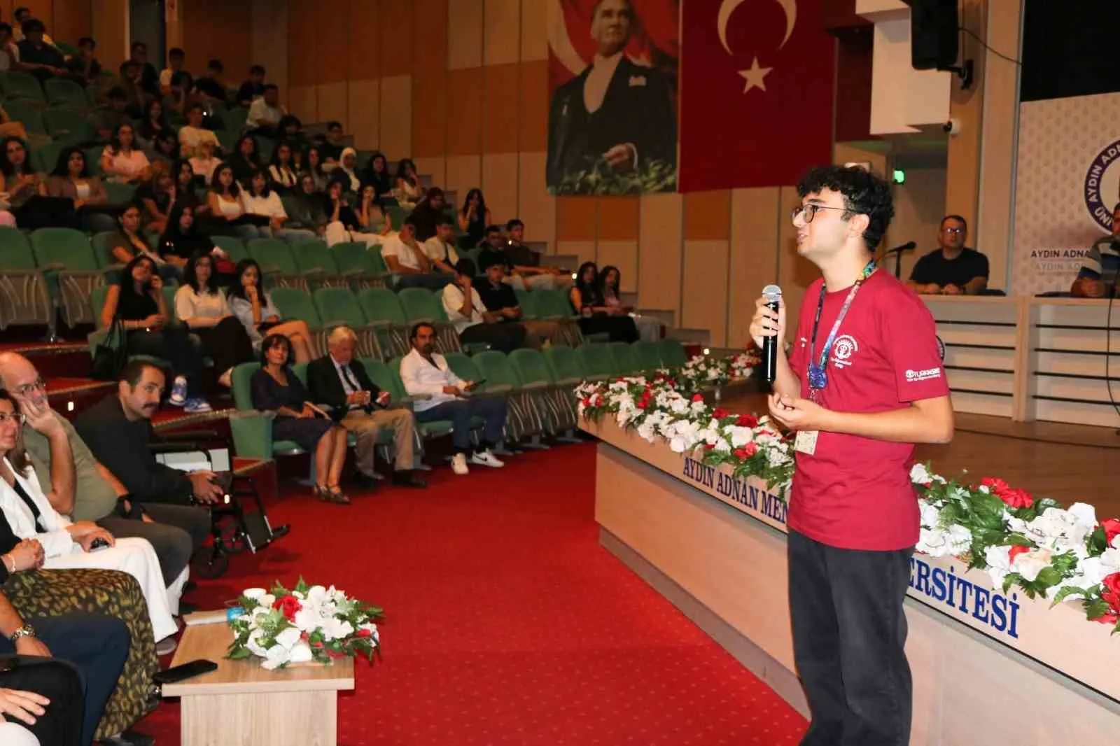 ADÜ Tıp Fakültesi’nde beyaz önlüklü yolculuk heyecanla başladı
