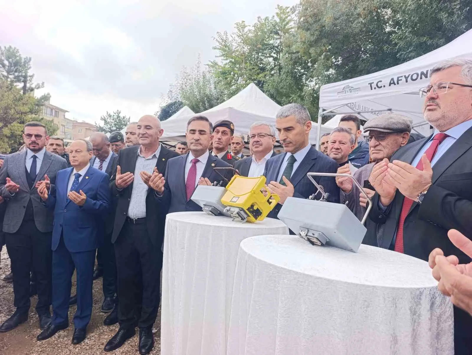 Afyonkarahisar'da sağlıkta hayırsever imzası: Yeni poliklinik için ilk harç konuldu
