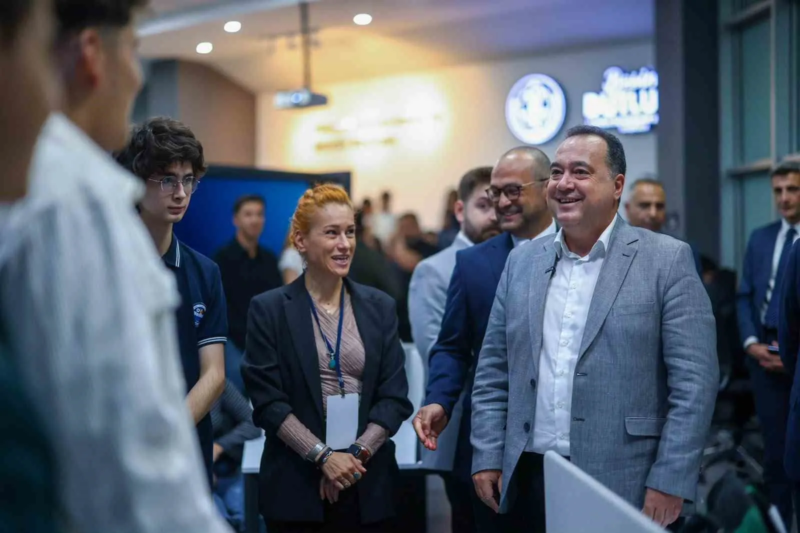 Manisa'da dijital devrim: Genç yazılımcılar ilk projeleriyle sahneye çıktı