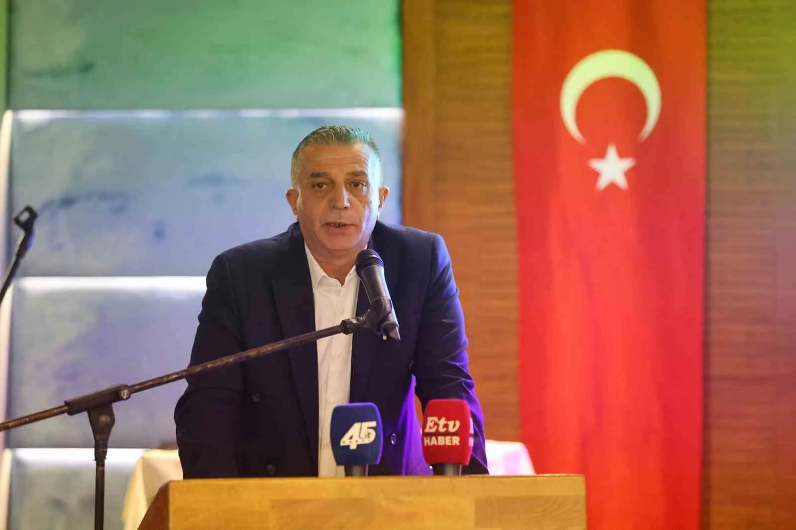 Manisa'da üzümün geleceği masaya yatırıldı: Hedef yüksek katma değer