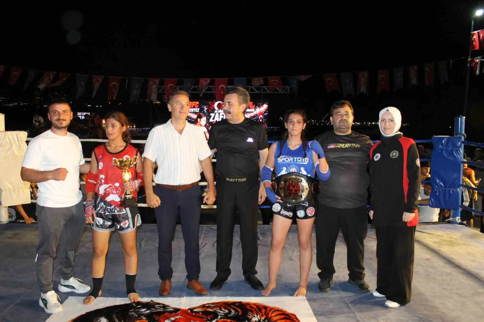 Manisa’nın Gururu Oldular: İki Kemer Birden Ege’nin İncisine Geldi
