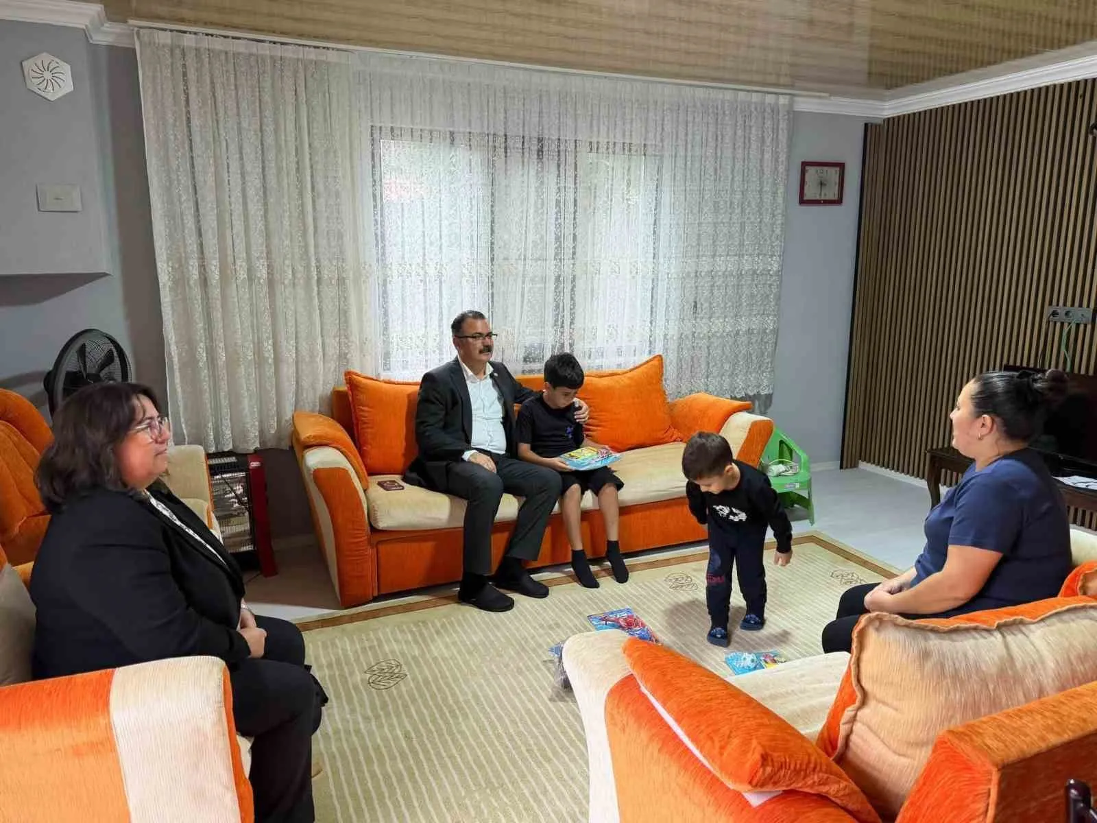 Sultanhisar'da kapı kapı dolaşıyor: Devletin sıcak yüzü evlere taşınıyor