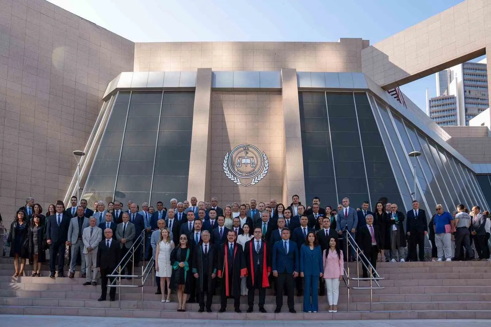 Yeni Adli Yıl İzmir'de Törenle Başladı: Başsavcı Yeldan'dan Hız ve Erişilebilirlik Vurgusu