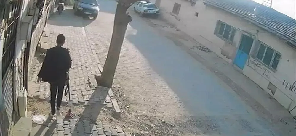 Turgutlu'da okul önünde dehşet anları: 11 öğrenci yaralandı